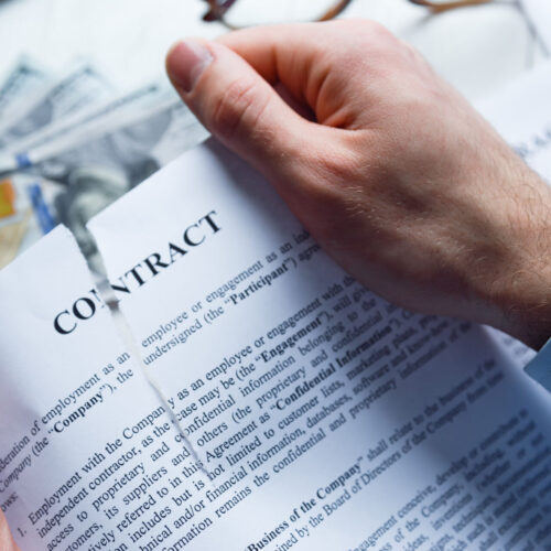 What Is a Breach of Contract? Types and Penalties